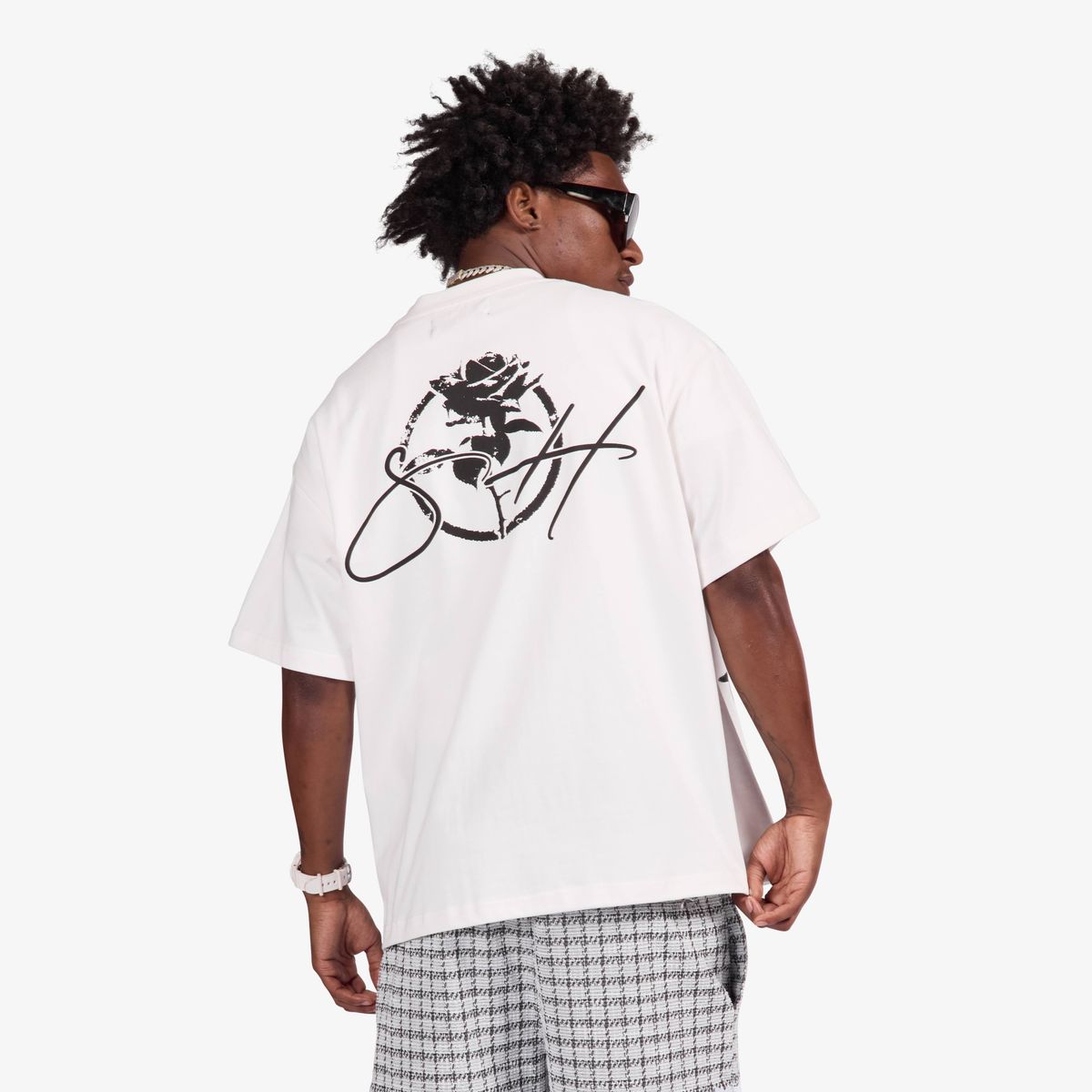 "HONORS" T-SHIRT