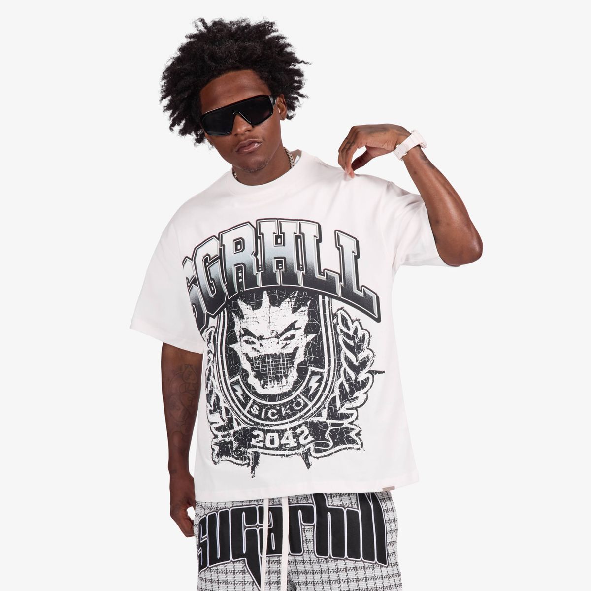 "HONORS" T-SHIRT